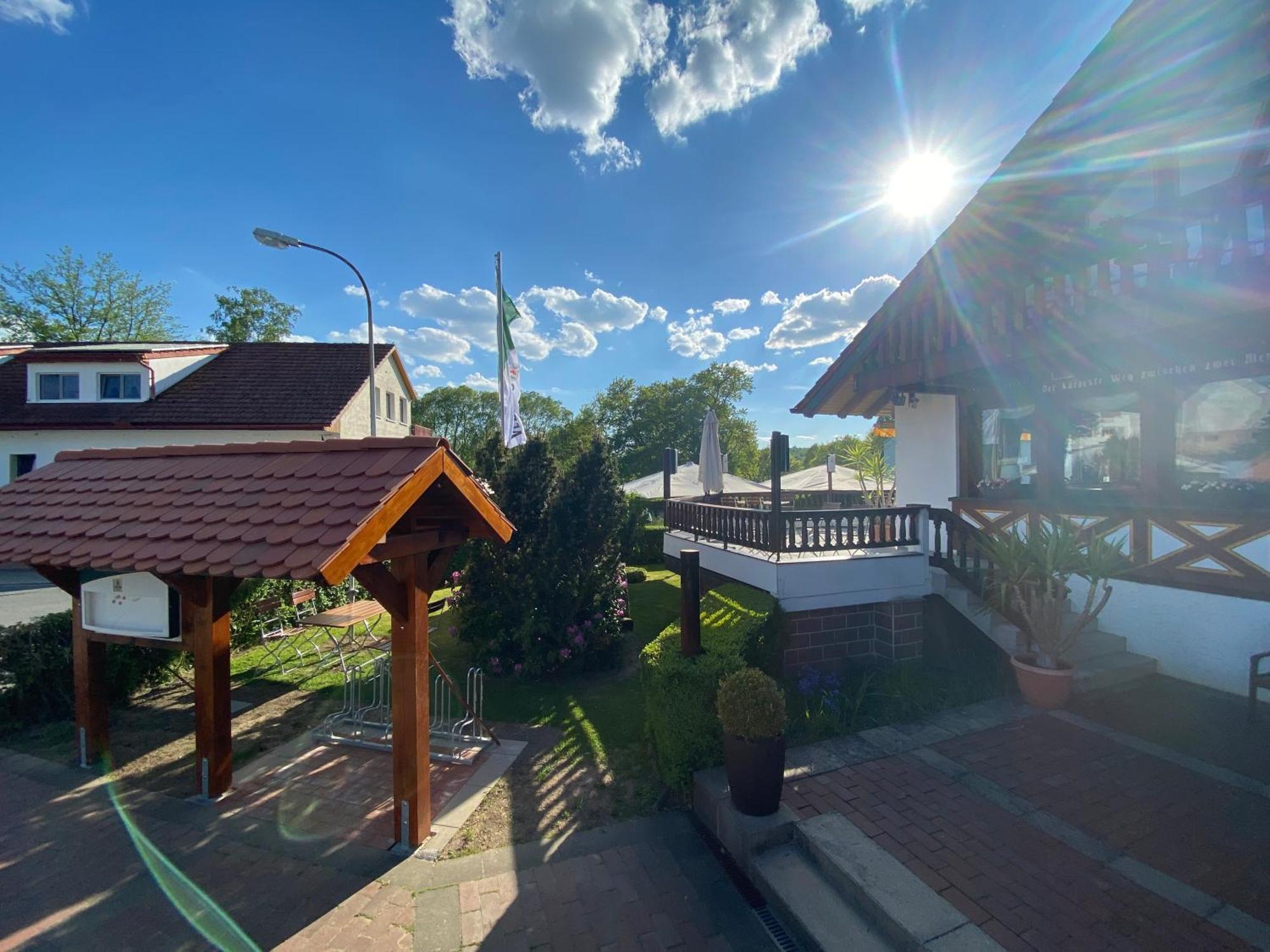 Hotel Wettlaufer ฮอมแบร์ก ภายนอก รูปภาพ